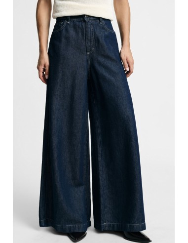 Jeans de perna larga com cinco bolsos Please