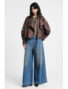Jeans de perna larga com barra ampla por favor