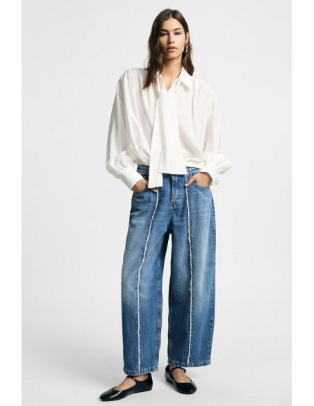 Jeans de Perna Larga com Costuras Contrastantes Please
