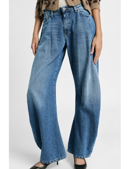 Jeans de Perna Larga com Pences Frontais Please