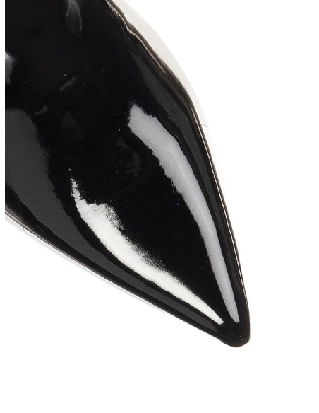 Botim De Bico Fino Em Verniz Brilhante Com Tiras Decorativas Rinascimento