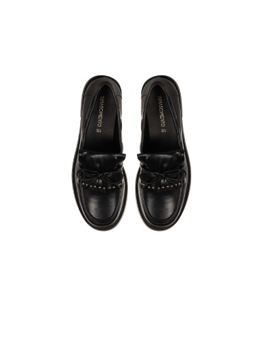 Mocassins em pele sintética com pequenas tachas decorativas Rinascimento