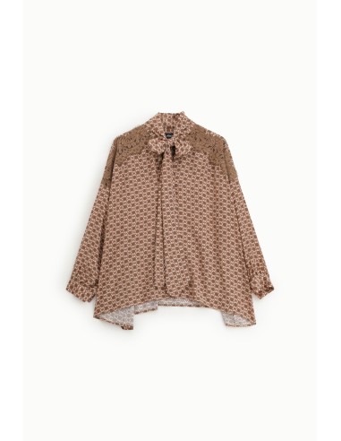 Camisa estampada com aplicações bordadas e nó no decote Dixie