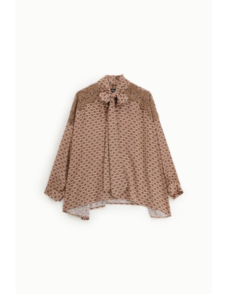 Camisa estampada com aplicações bordadas e nó no decote Dixie