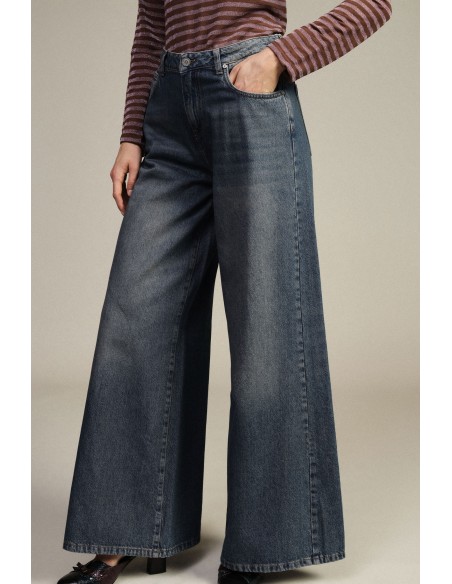Jeans de perna larga, cintura alta, com cinco bolsos Dixie