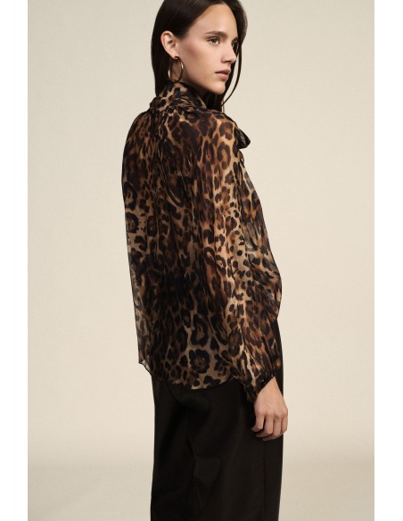 Blusa ampla com estampa animal e laço Dixie