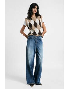 Jeans de perna larga com cintura diagonal Please