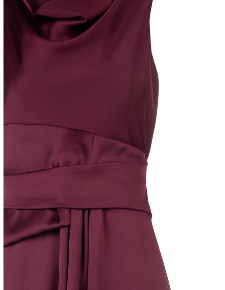 Vestido comprido em cetim com efeito de faixa na cintura e folho comprido à frente Rinascimento
