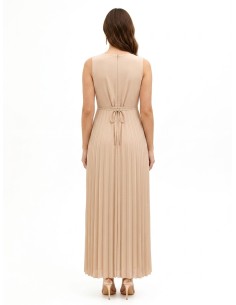 Vestido Comprido em Georgette Plissado com Cinto Fino com Joia Rinascimento 2