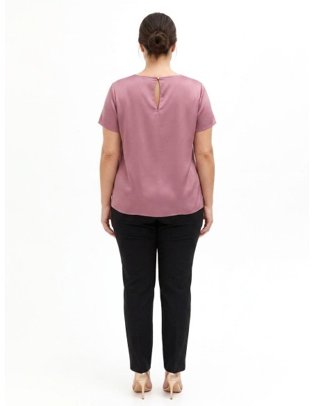 Blusa Curvy Fluida em Cetim com Duplo Recorte em Gota Rinascimento Curvy