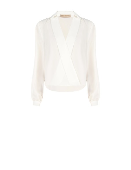 Blusa fluida de cetim com decote em V e gola Rinascimento
