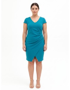 Vestido Curvy justo em crepe scuba com decote em V franzido de um lado Rinascimento Curvy