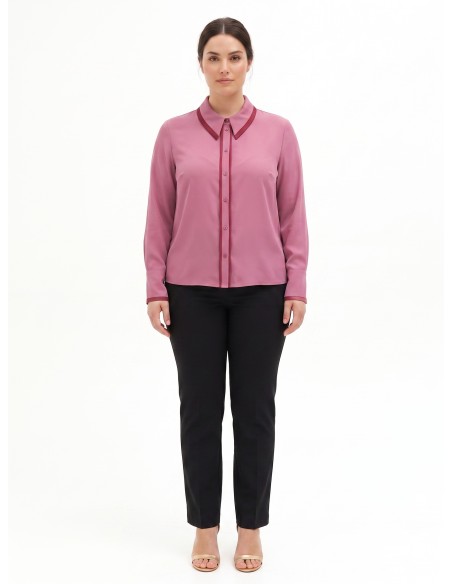 Camisa Curvy em cetim mate com detalhes em contraste Rinascimento Curvy