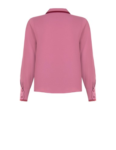 Camisa Curvy em Cetim Mate com Detalhes em Contraste Rinascimento Curvy