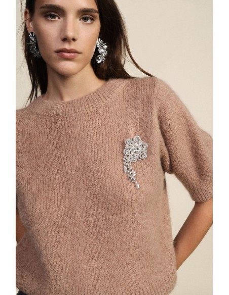 Camisola de gola redonda com mangas de comprimento intermédio e aplicação de joia Dixie