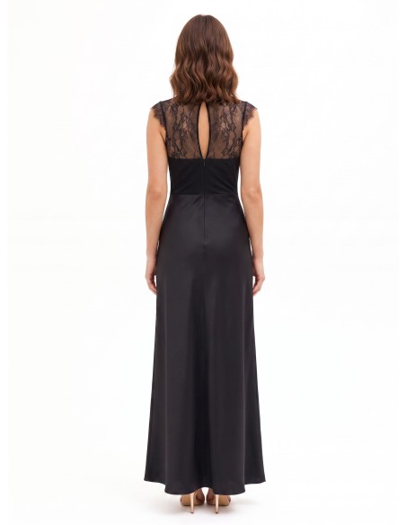 Vestido Comprido em Cetim com Aplicação em Renda Chantilly Rinascimento