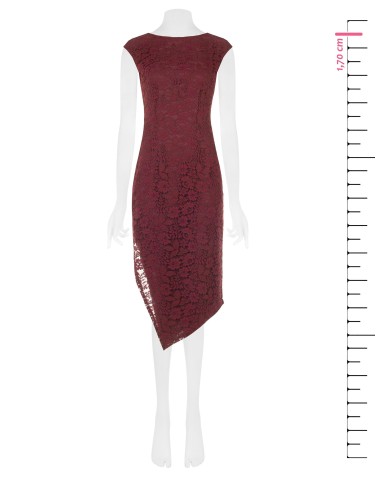 Vestido tubo em renda Chantilly com racha lateral Rinascimento