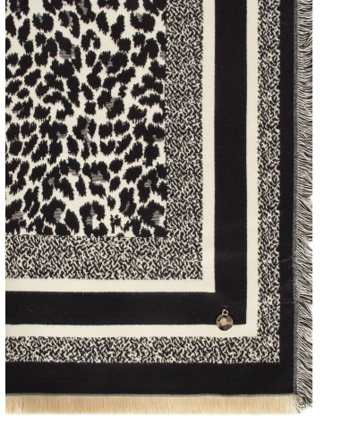Cachecol jacquard com padrão manchado em mistura de viscose e com franjas nas extremidades Rinascimento