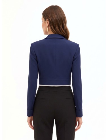 Blazer cropped em tecido cady com botão joia Rinascimento