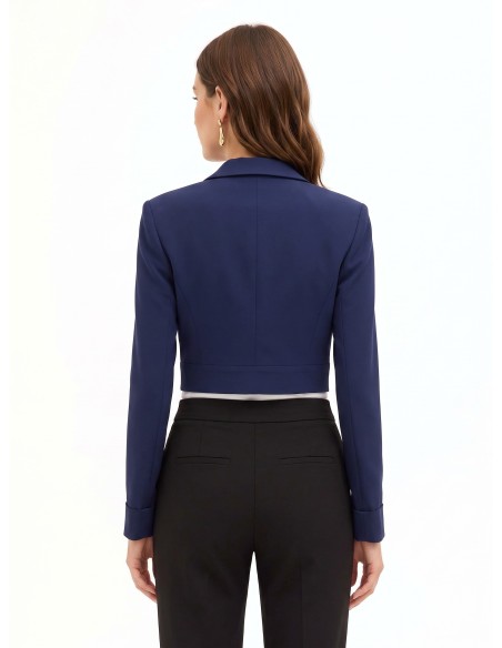 Blazer cropped em tecido cady com botão joia Rinascimento