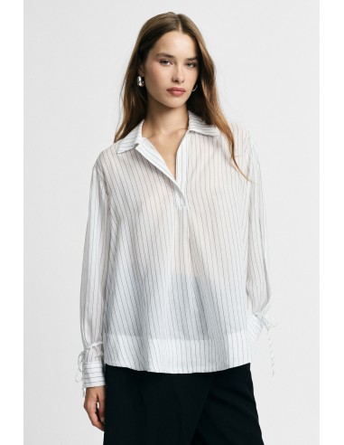 Camisa de corte regular às riscas com punhos ajustáveis, por favor