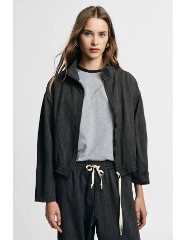 Camisola curta com fecho e fundo elástico, por favor