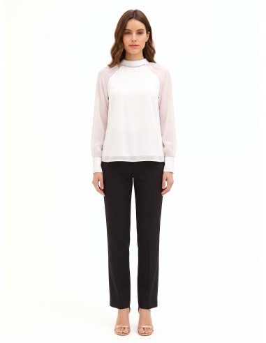 Blusa larga de chiffon com cristais na gola redonda Rinascimento