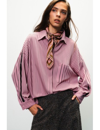 Camisa oversized às riscas com bolso aplicado Dixie