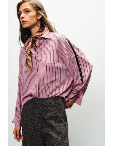 Camisa oversized às riscas com bolso aplicado Dixie