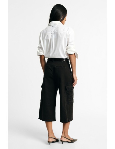 Bermudas com bolsos cargo e perna larga Please