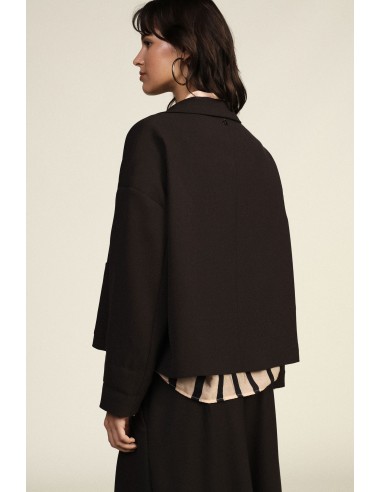 Blazer curto com botões decorativos e bolsos frontais Dixie