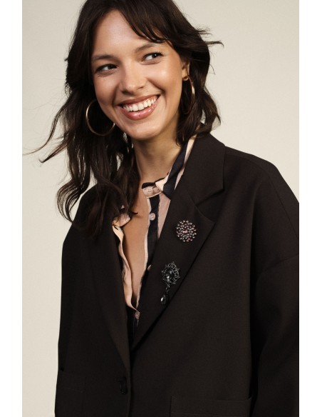 Blazer curto com botões decorativos e bolsos frontais Dixie