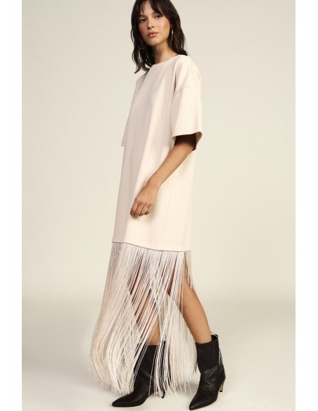 Vestido comprido tipo T-shirt com franjas decorativas Dixie