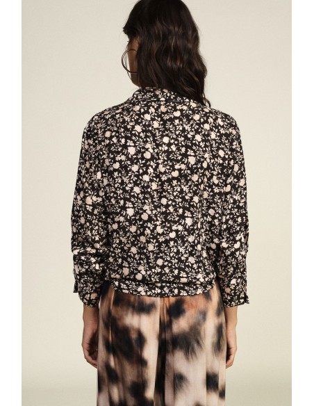 Camisa com Estampado Floral e Nó Frontal Dixie