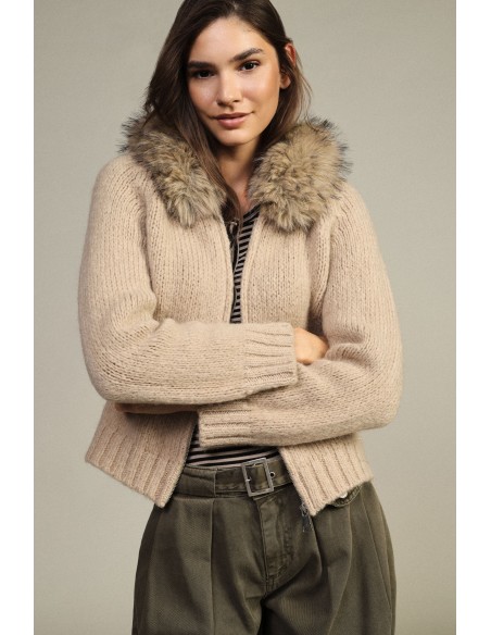 Cardigan com fecho e capuz com acabamento em pelo Dixie