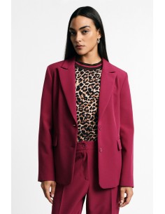 Blazer com lapelas de bico e bolsos com aba, por favor