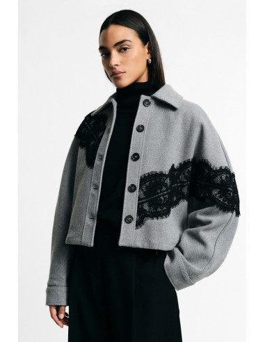 Casaco-camisa curto com aplicações de renda Please