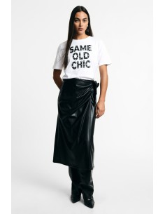 Saia midi com nó lateral e drapeado, por favor