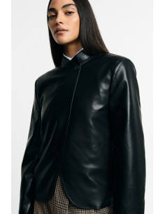 Blazer curto com fecho assimétrico de botão, por favor