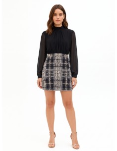 Vestido curto de efeito 2 peças com top em georgette e saia em tweed bouclé com lurex Rinascimento