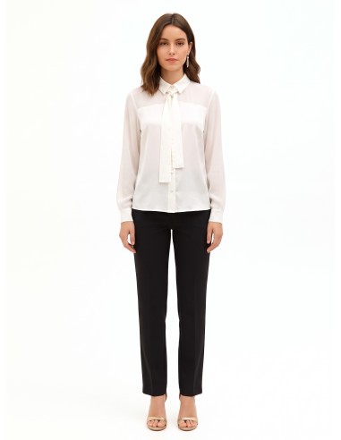 Camisa fluida em cetim e georgette com gravata Rinascimento