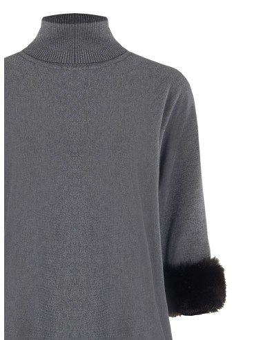 Camisola de gola alta ampla com aplicações de pelo sintético Rinascimento