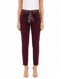 Calças skinny de poliviscose com elástico atrás e lenço com logótipo Rinascimento