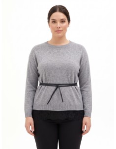 Camisola Curvy larga com parte inferior em renda e cinto comprido fino em imitação de pele Rinascimento Curvy