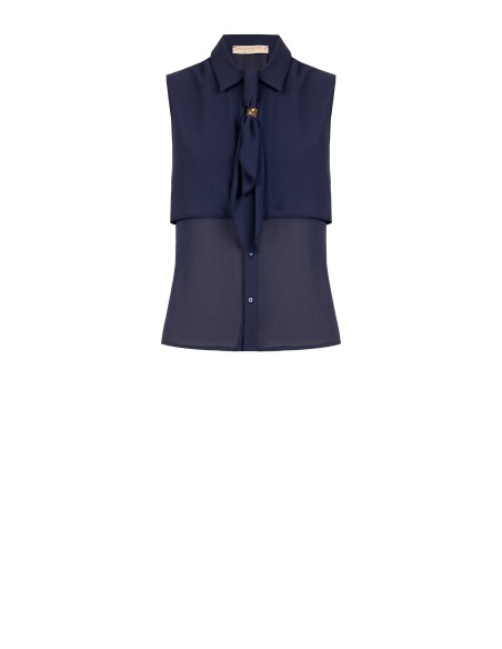 Blusa cintada em georgette com laço e detalhe de joia Rinascimento