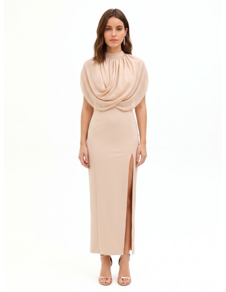 Vestido comprido justo em crepe scuba com drapeado em georgette Rinascimento