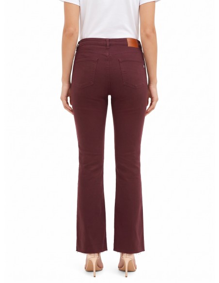 Jeans flare elásticos com bainhas de corte cru Rinascimento