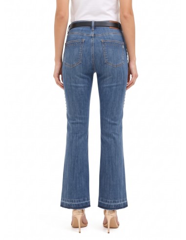 Jeans flare elásticos com tachas e bainha desfiada Rinascimento