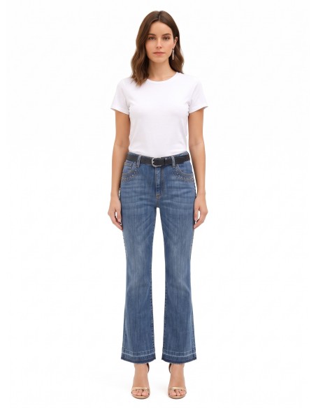 Jeans à boca de sino elásticos com tachas e bainha desfiada Rinascimento