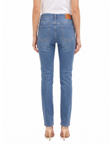 Jeans Straight Elásticos Lavagem Média Rinascimento